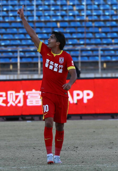 开元体育-德甲金靴争夺白热化，四将同入二十球大关  